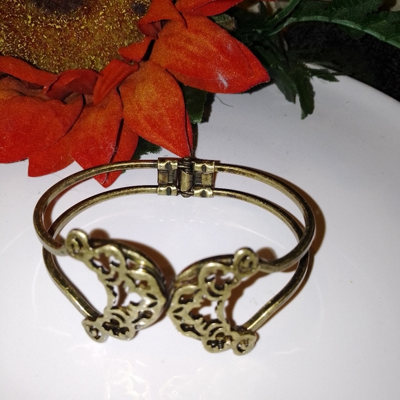 Cute bangle - Picture 1 of 1